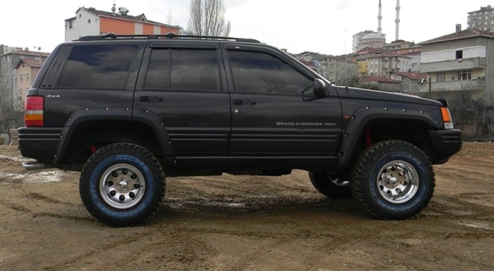 JEEP GRAND CHEROKEE V8 5.9