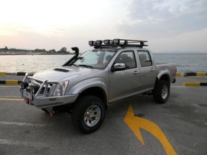 3448340 ISUZU DMAX 2008-2012 DELUX ÖN TAMPON