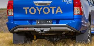 ARKA TAMPON SUMMIT TOYOTA HILUX 2015 - 2020 REVO