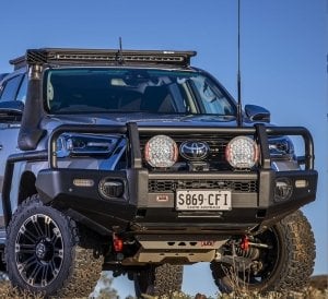 ARB 3414650 2020+ TOYOTA HILUX INVINCIBLE ÖN TAMPON, TOYOTA HILUX INVINCIBLE ARB ÖN TAMPON, ARB VİNÇ YUVALI TAMPON