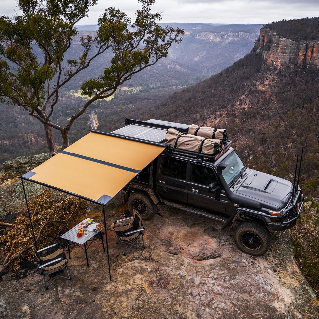 ARB ARAÇ YANI TENTE, ALUMINYUM SİYAH GÖVDE 2.5m X 2.5m İÇ AYDINLATMA DAHİL ARB 814412