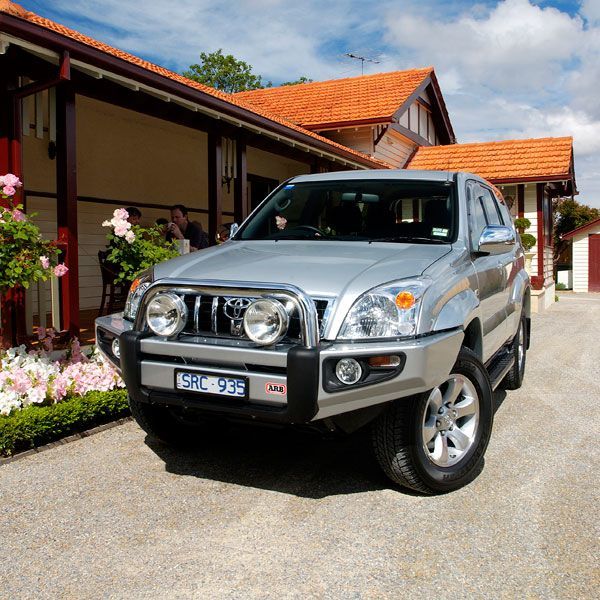 3921120 2003 - 2009 TOYOTA PRADO 120 SAHARA ÖN TAMPON