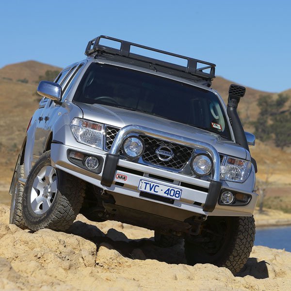 SAHARA ÖN ÇELİK TAMPON 2010-2014 NİSSAN NAVARA D40