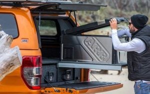 ELEMENTS 60 LİTRE ARAÇ BUZDOLABI (DIŞ ORTAMDA ÇALIŞABİLİR) OTO BUZDOLABI, MARİN BUZDOLABI