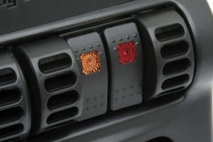 İLAVE DÜĞME PANELİ 1997-2001 JEEP CHEROKEE XJ VE 1997-2006 JEEP WRANGLER TJ