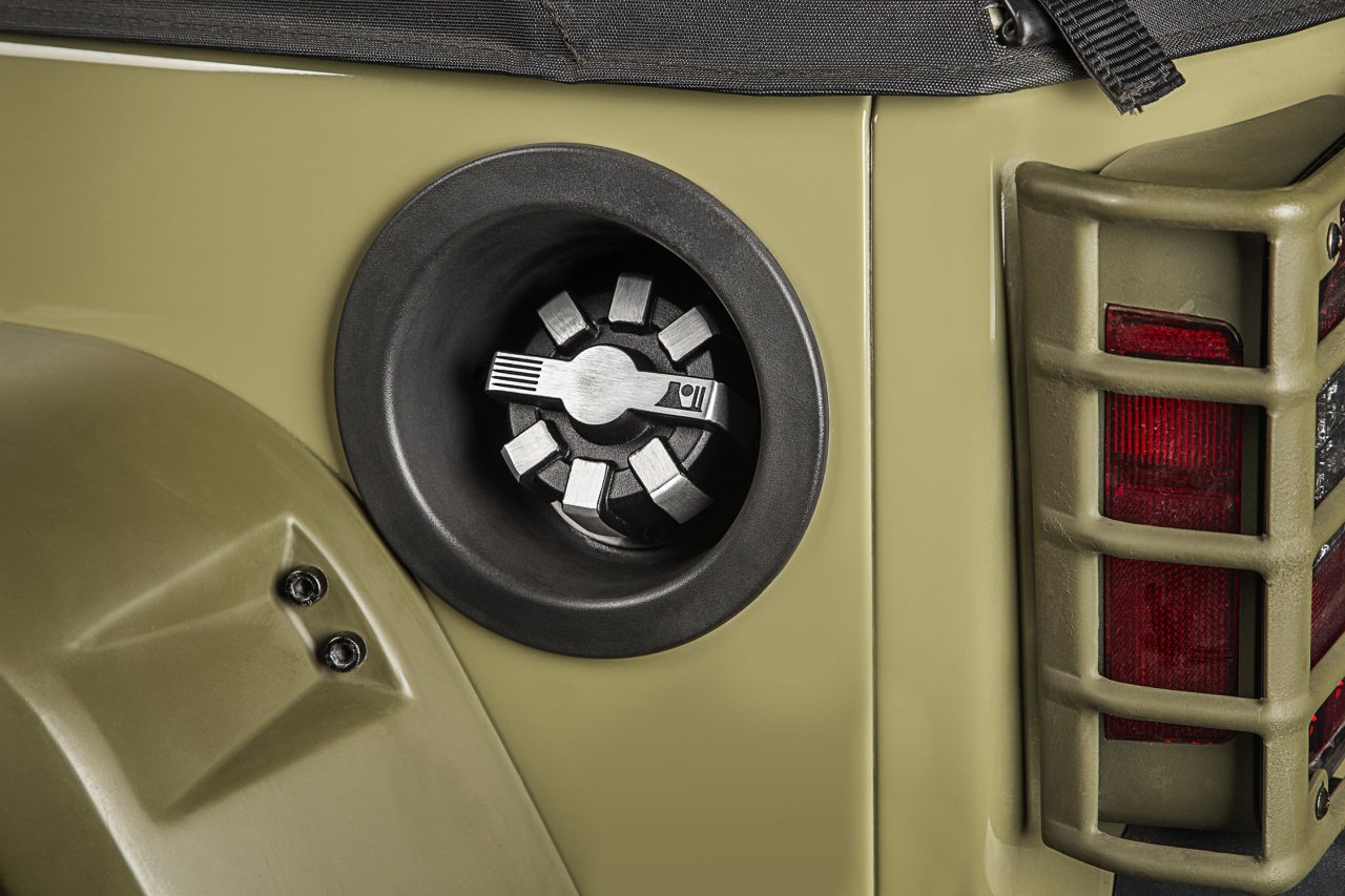 2001 - 2017 JEEP WRANGLER TJ-JK YAKIT DEPO KAPAĞI ALÜMİNYUM GRİ-SİYAH