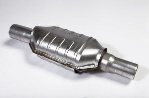 KATALİTİK KONVERTÖR 1996+ JEEP CHEROKEE XJ VE GRAND CHEROKEE ZJ 6/8 SİLİNDİR İÇİN