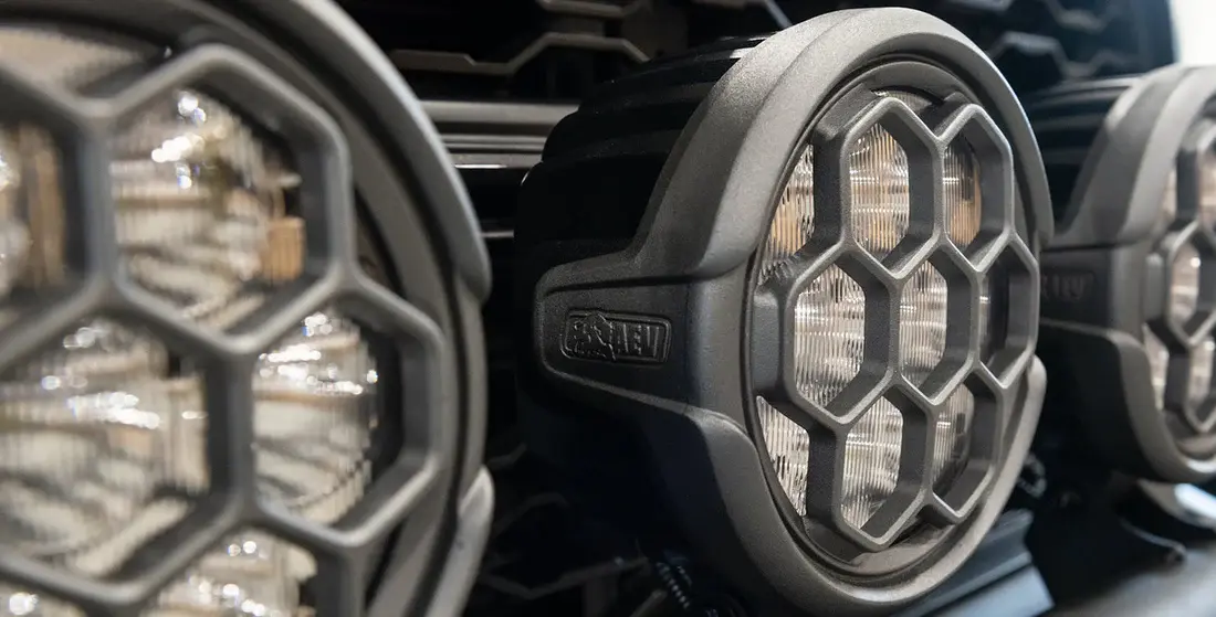 AEV 7000 SERİSİ LED AYDINLATMA KORUMA IZGARASI