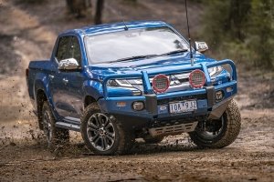 2019+ MITSUBISHI L200 MR ÖN ÇELİK TAMPON SUMMIT DELUX