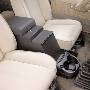 ARA KONSOL, ORTA KONSOL, KOL DAYAMA TEYP YUVALI, METAL GÖVDE, BEJ RENK 1976-1986 JEEP CJ VE 1987-1995 JEEP WRANGLER YJ