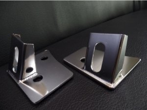 ÖN CAM ÇERÇEVE YANI SPOT MONTAJ AYAĞI PASLANMAZ ÇELİK 2007-2016 JEEP RUBICON