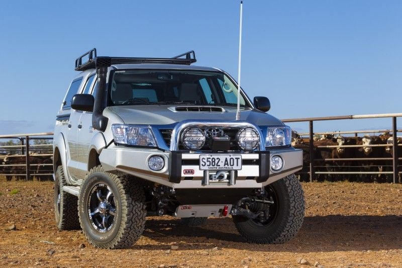 3914450 TOYOTA HILUX VİGO 2011 - 2014 ÖN SAHARA TAMPON